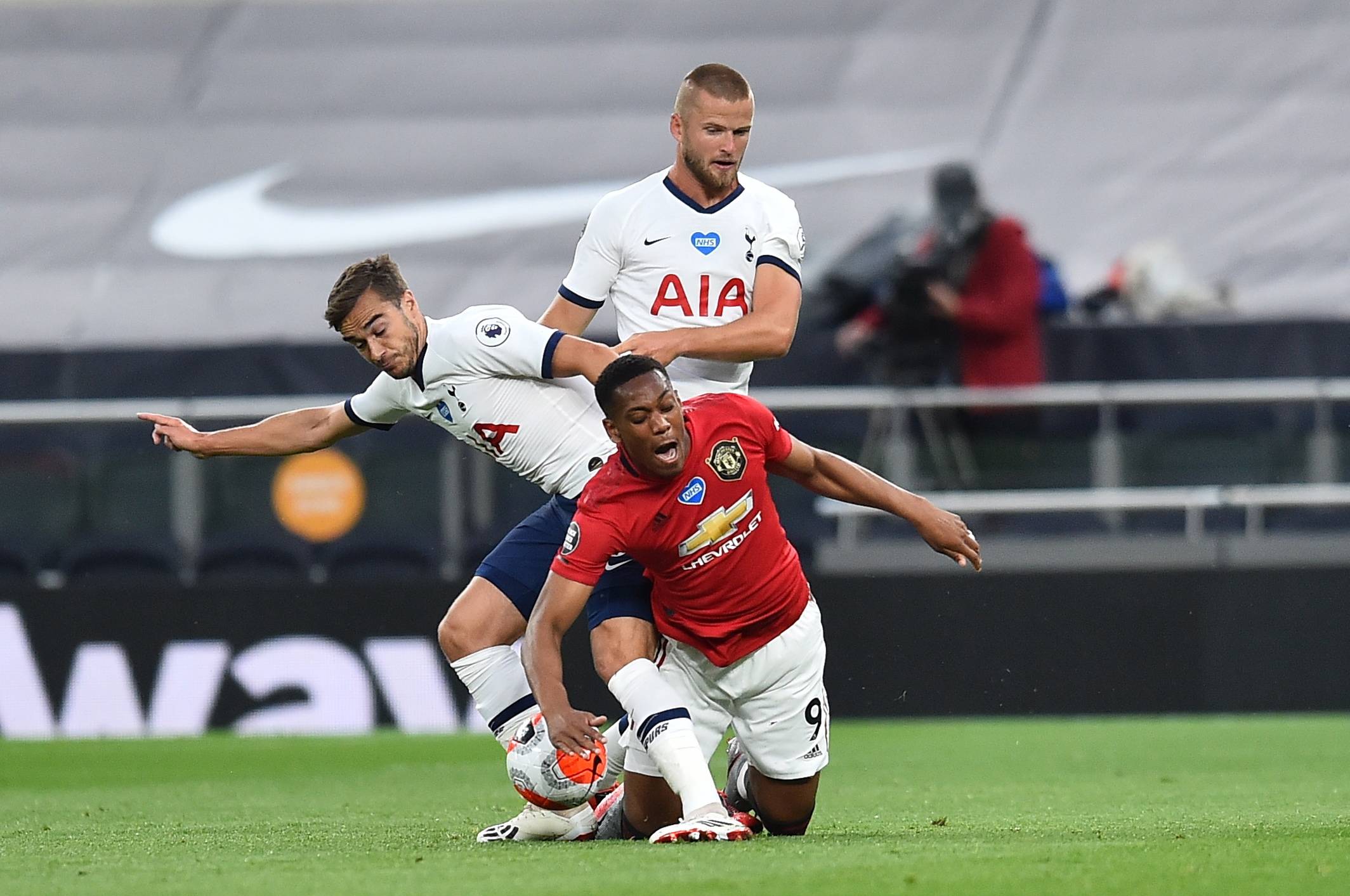 却掩盖不了 却掩盖不了